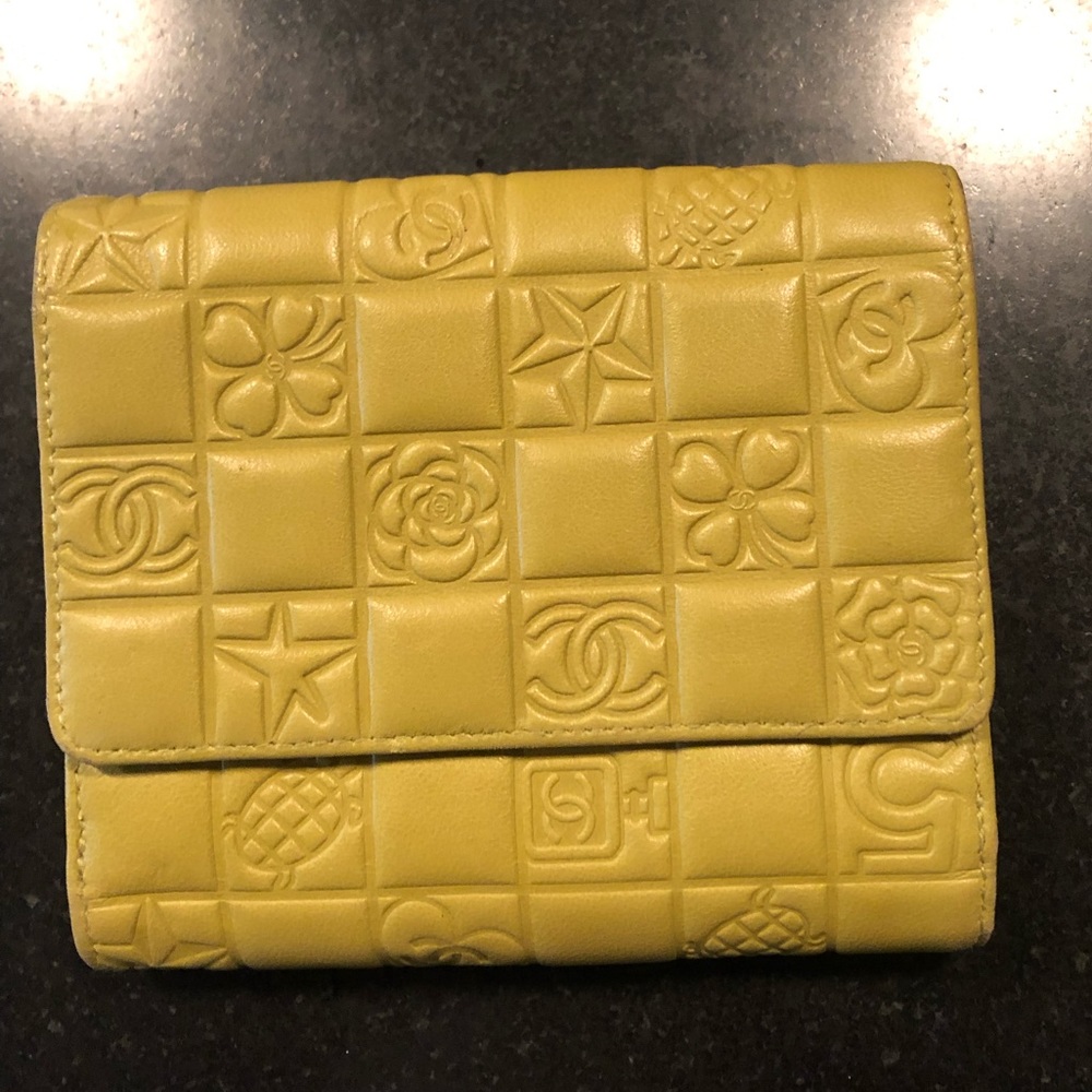 Chanel Small Leather Wallet - Picture 2 of 6